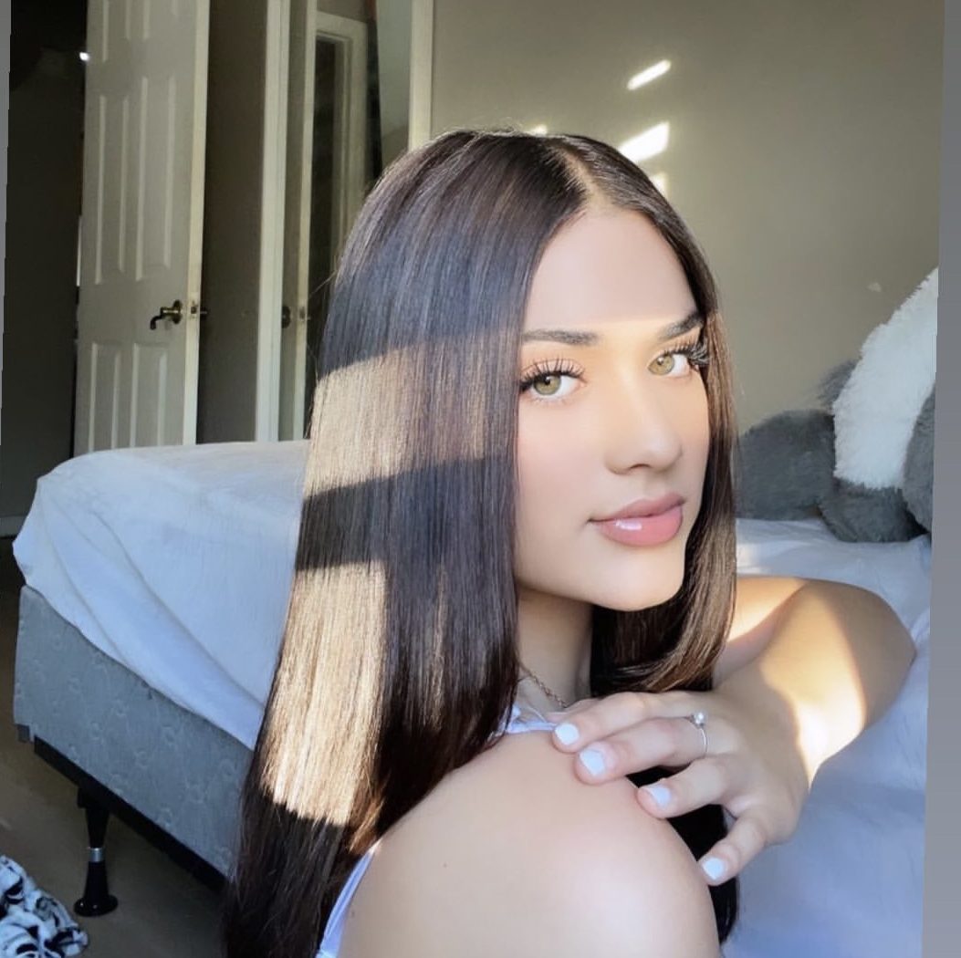 Yazmin Q. – Vocal & Piano Instructor in Orlando, FL